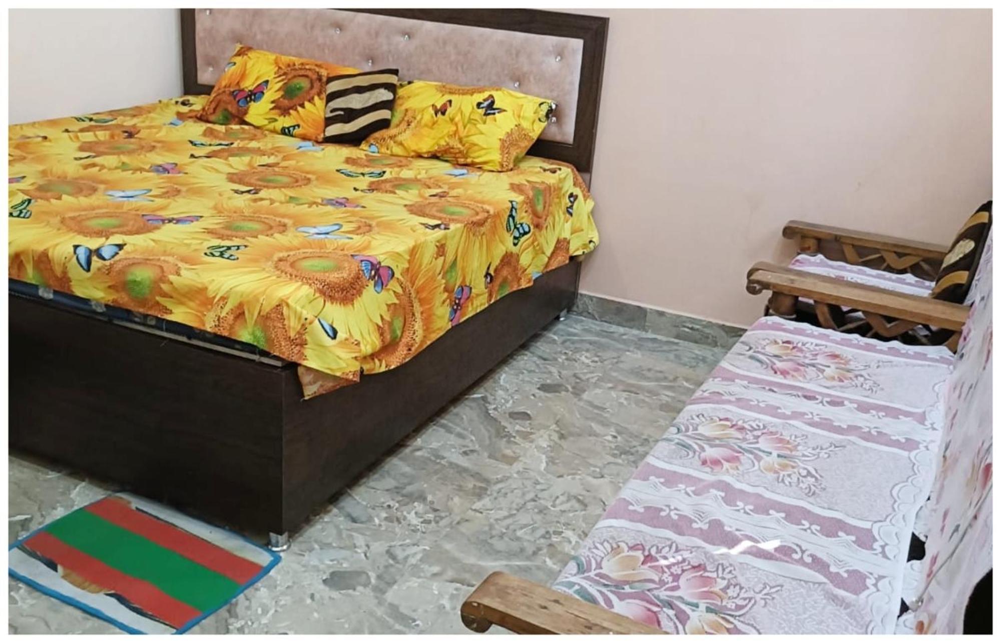 Hotel Aparna Grand Near Ram Janam Bhoomi And Temple - Fully Air Conditioned - Free Wifi Available - Best Budget Hotel In Ayodhya Esterno foto